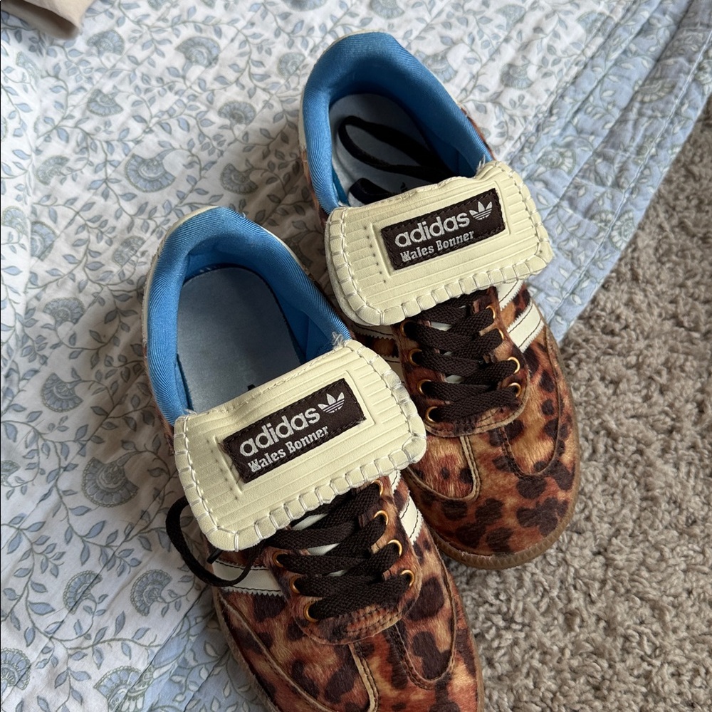 adidas Women's Textured Leopard Print Sneakers with Gold Stripes and Blue Collar - Picture 5 of 7
